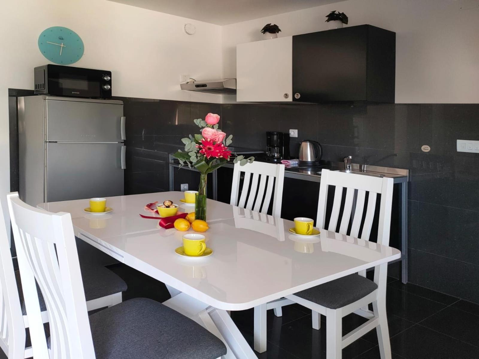 Rafael Apartments Медулин Экстерьер фото